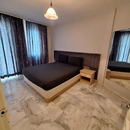 07 Group Hotel apartamentowy 3*